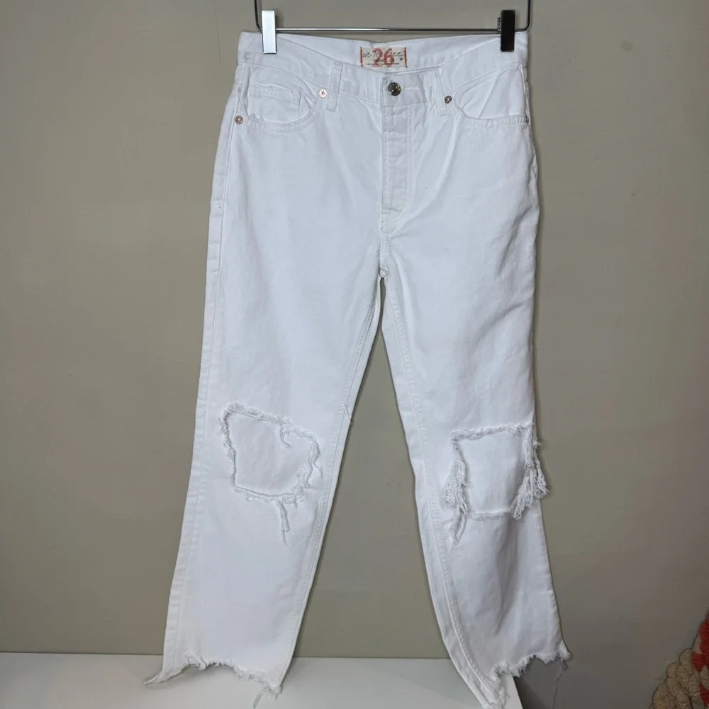 We the free Maggie Mid Rise Straight Leg Distressed Jeans Optic White Sz 26